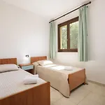 Дом отдыха 709 Belvedere Нумана