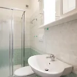 709 Belvedere * Нумана