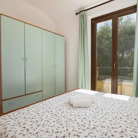 709 Belvedere * Numana